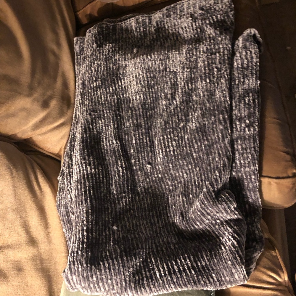 Gray Chenille Blanket- 999- $25 or $20 w/offer